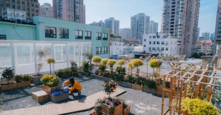 Un Village Apartments